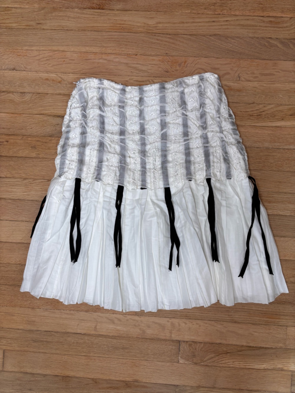 Vintage Albert Nipon Silk & Cotton Embroidered Lace Black and White Piano Key - Picture 8 of 8